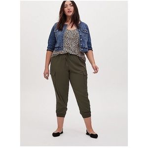 Torrid Olive Grn Jogger Pant NWT Size 3
